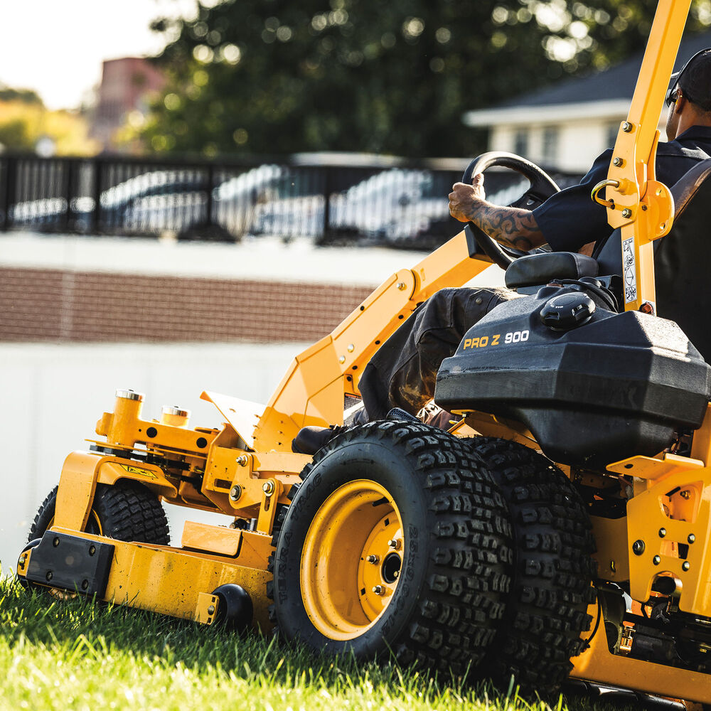 Cub Cadet Pro Z 972 SD 38.5HP EFI Kawasaki Zero Turn Mower - The Lawn Market Store