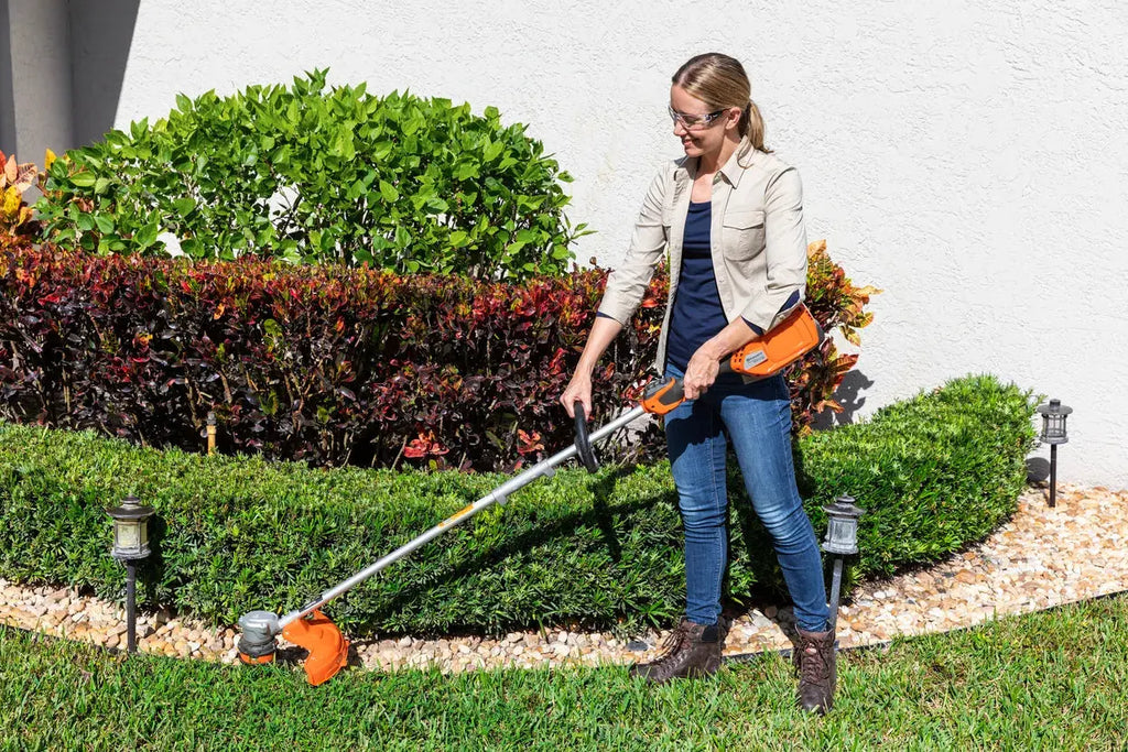 Husqvarna 320iL Battery Weed Eater 40V 16" Brushless String Trimmer Kit - The Lawn Market Store