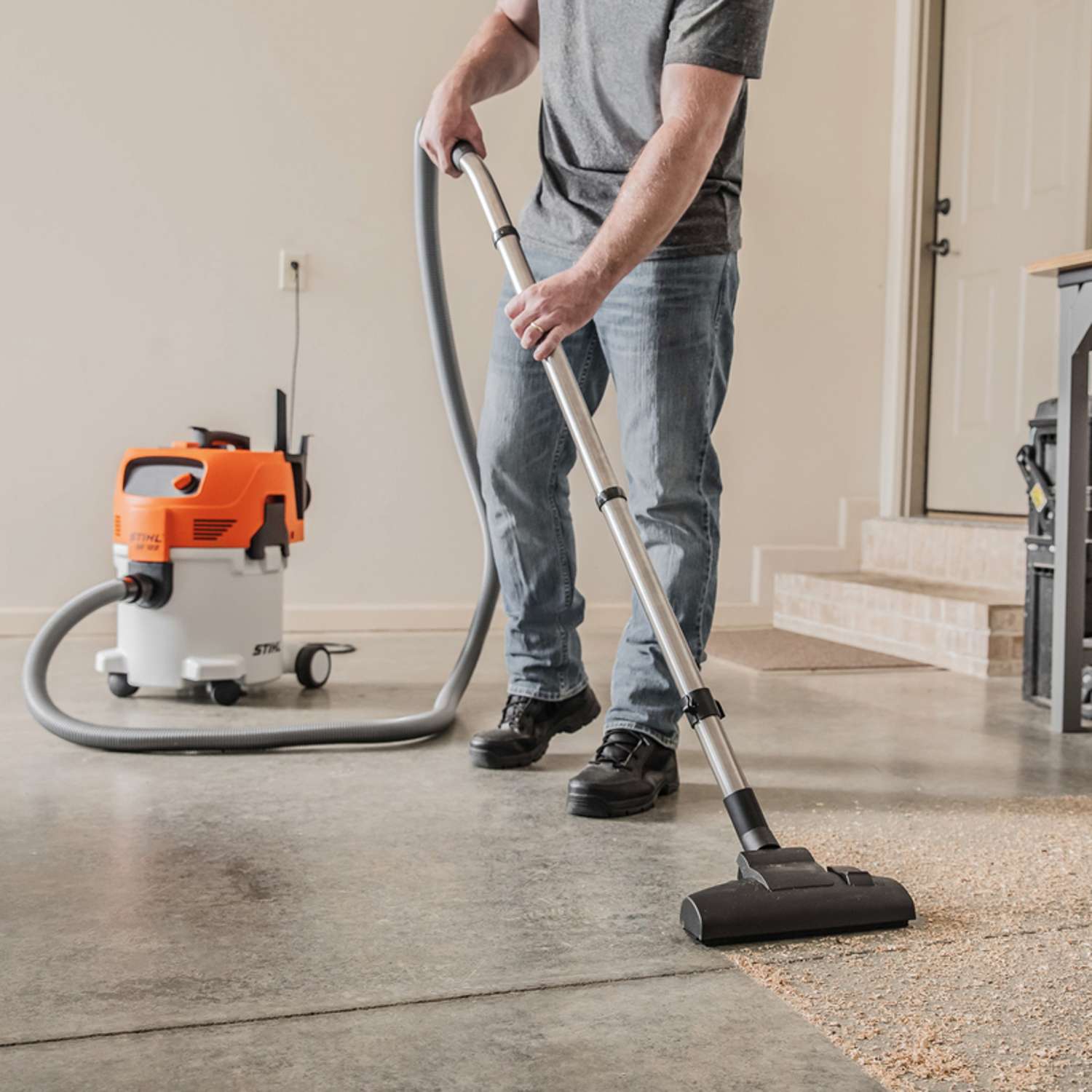 STIHL SE 122 Professional Wet/Dry Shop Vacuum 7.9 Gallon 120V - The Lawn Market Store