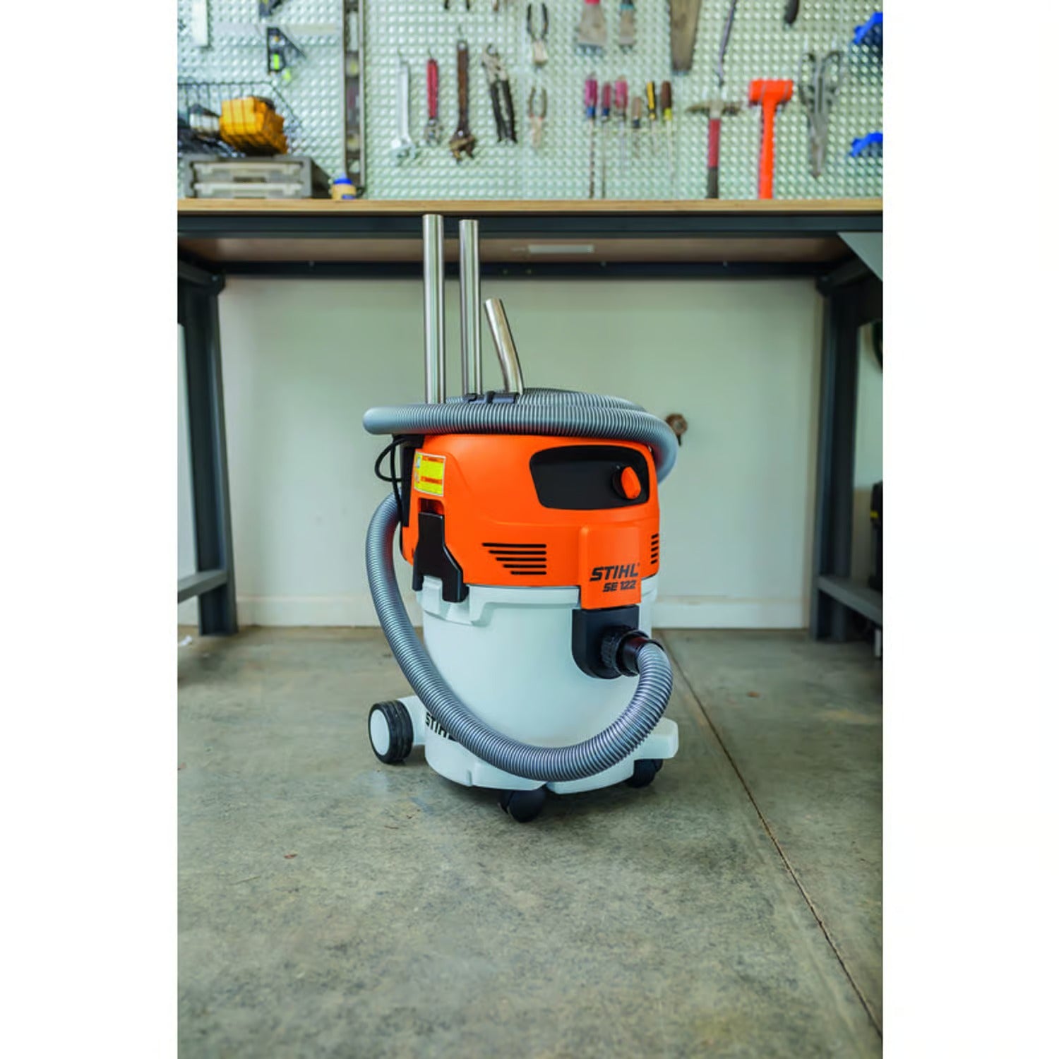 STIHL SE 122 Professional Wet/Dry Shop Vacuum 7.9 Gallon 120V - The Lawn Market Store