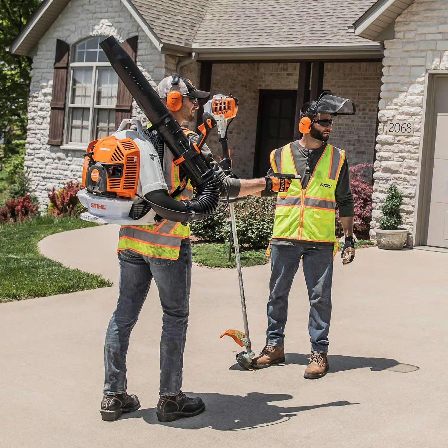 STIHL BR 800 X MAGNUM Backpack Leaf Blower 79.9cc Tube Throttle Gas Blower - The Lawn Market Store